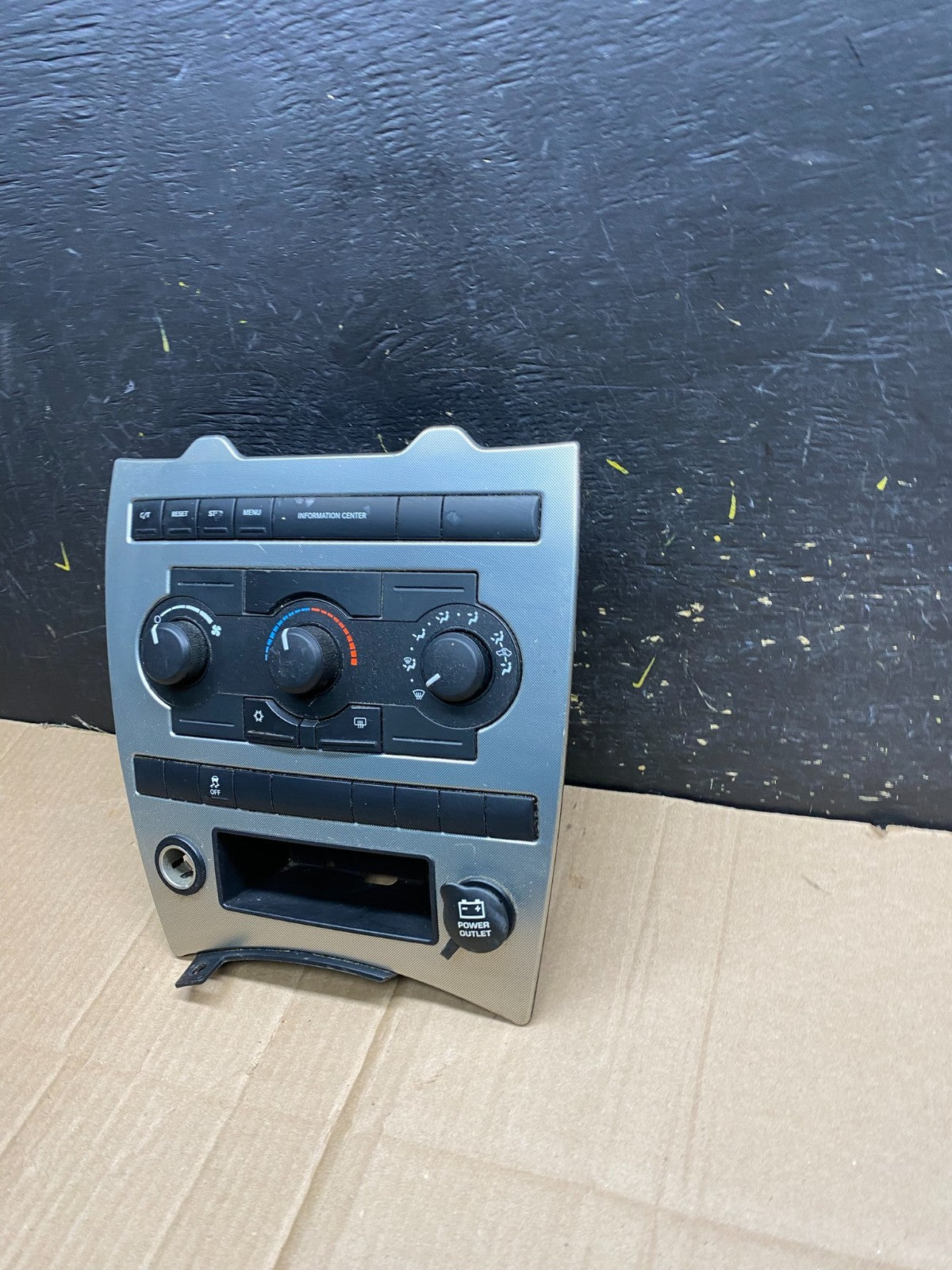 2005 2006 2007 Jeep Commander Grand Cherokee A/C Climate Control Bezel AA4483 DG1