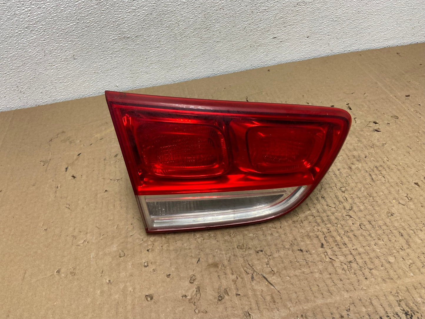 2016 2017 2018 Kia Sorento Left Driver LH Inner Tail Light Oem AC4051 LK0