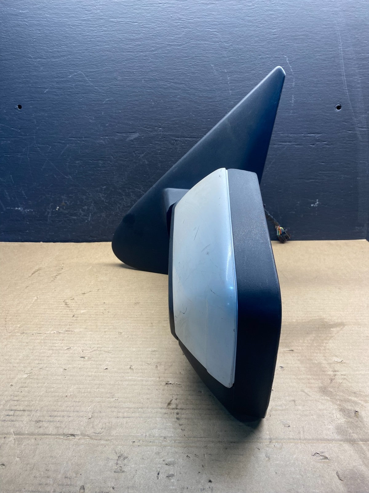 2007-2011 Ford Expedition Left Driver View Door Mirror AC6852 DW3
