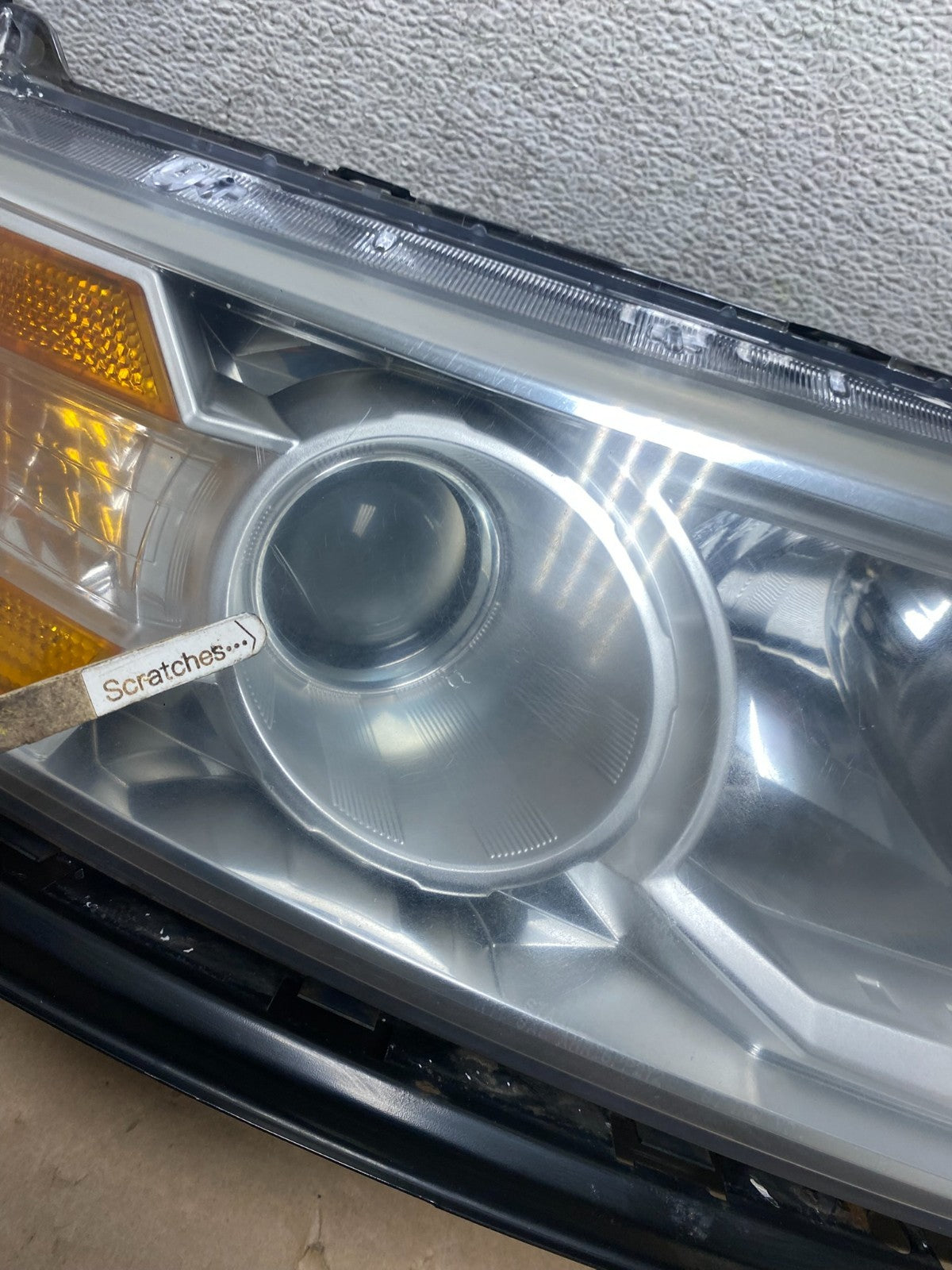 2011 to 2013 Honda Odyssey Front Right Passenger Headlight Halogen AG5779 DW3