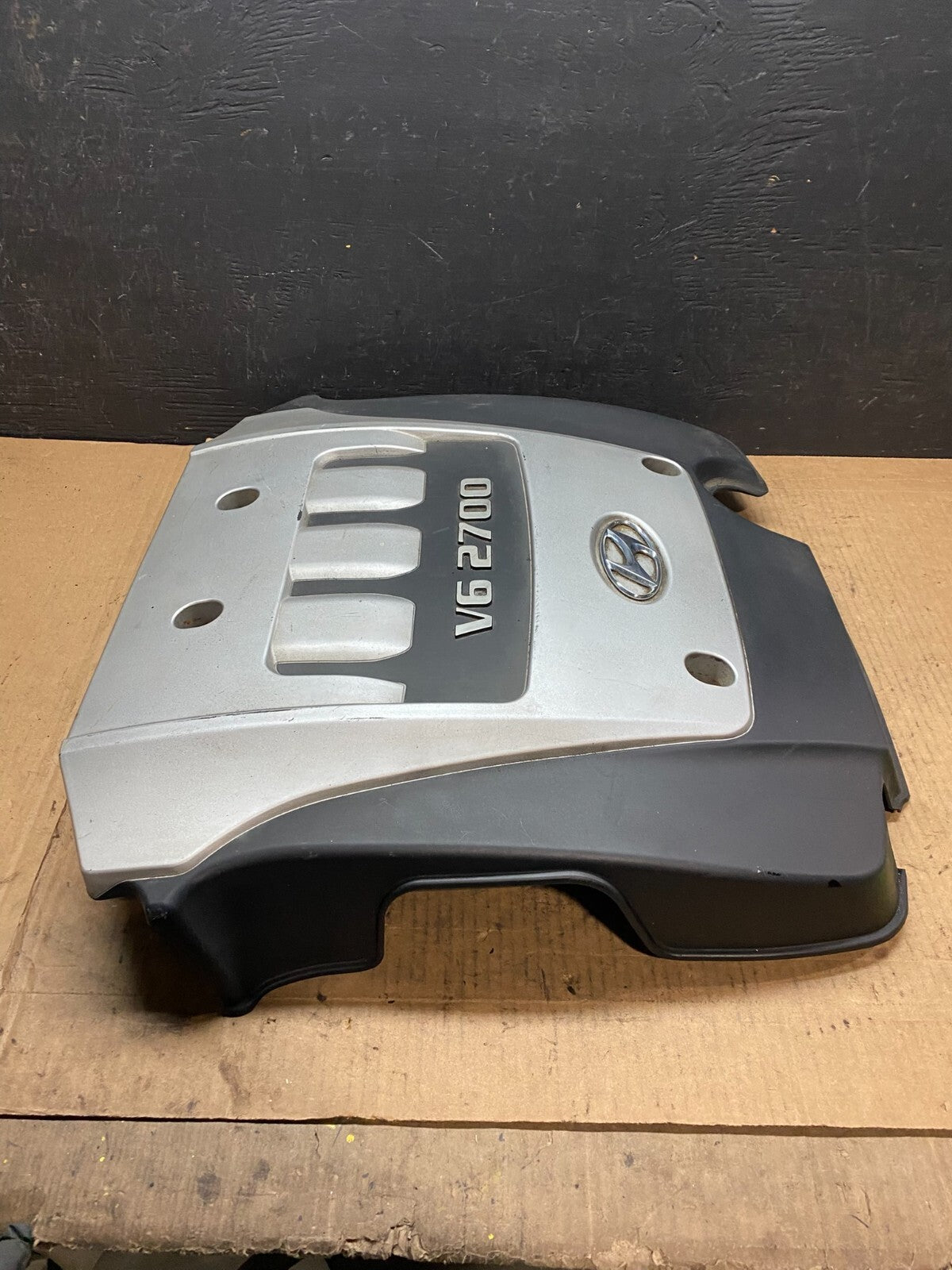 2005-2008 Hyundai Tucson 2.7L Engine Motor Cover 29240-37150 G2848 DG12