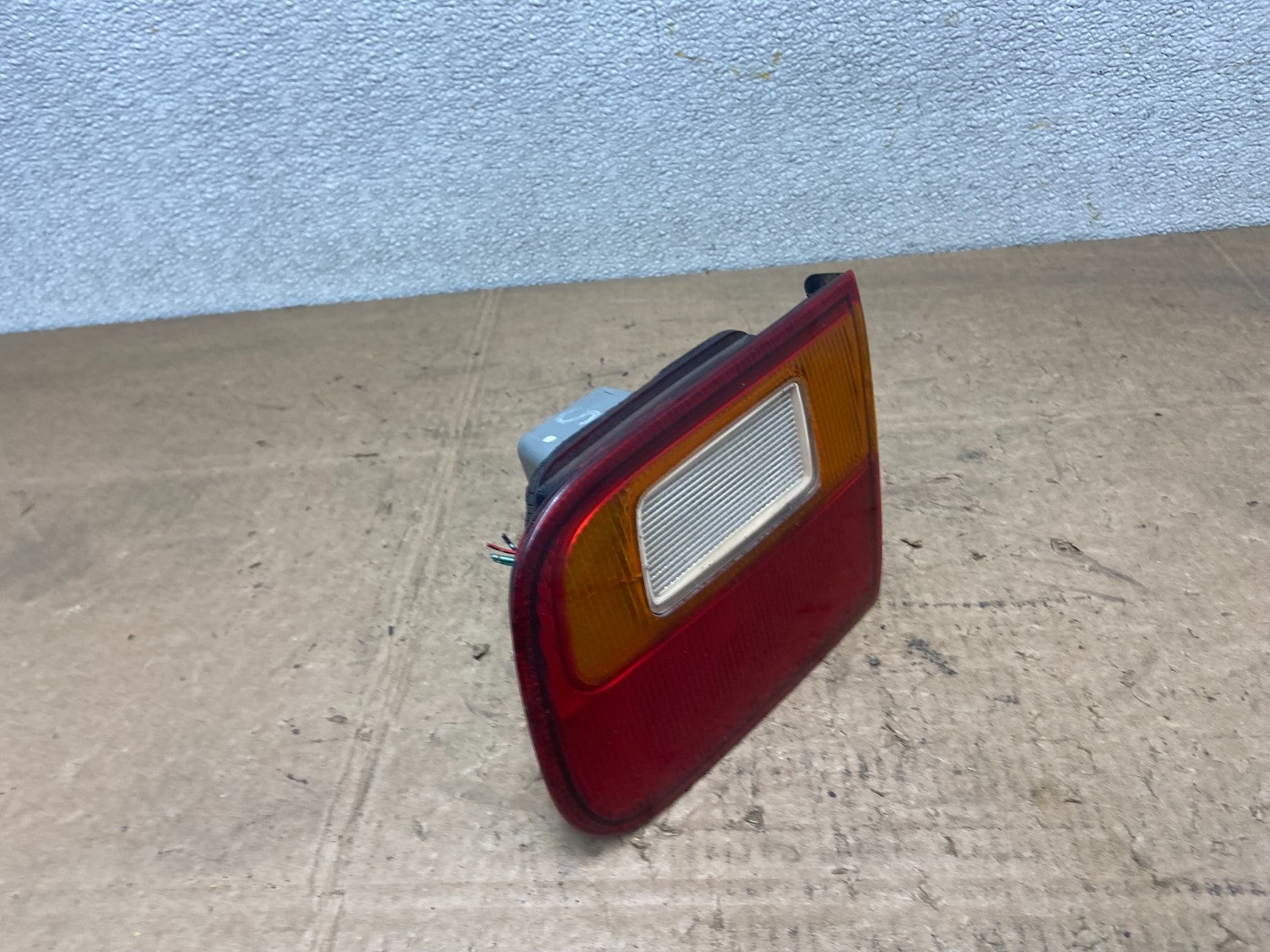 1992 to 1993 Honda Civic Right Passenger RH Side Tail Light OEM Y6775 DG2