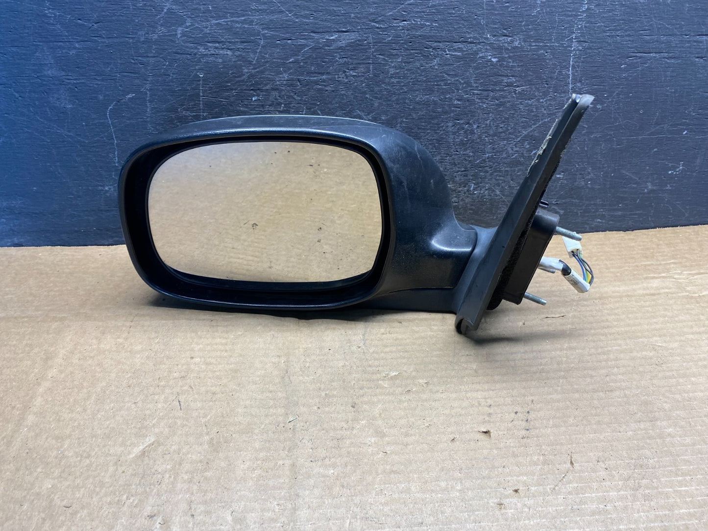 2001 to 2006 Toyota Sequoia Left Driver View Door Mirror AD9759 DW2
