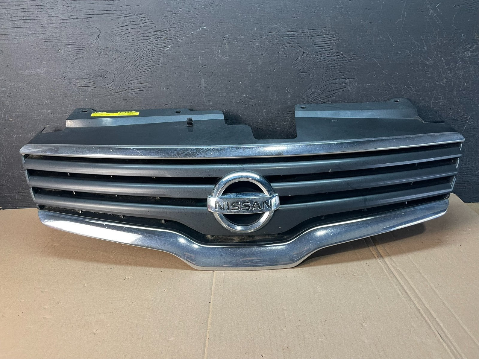 Sedan 2007 2008 2009 Nissan Altima Front Upper Grill Grille AD8372 DG0