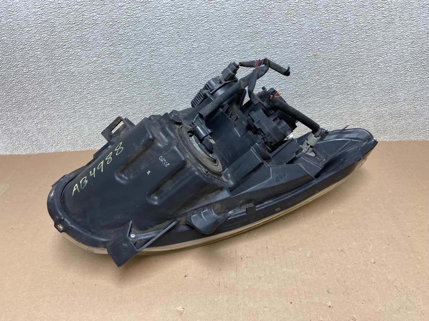 2008 to 2013 Nissan Rogue HID Xenon Headlight Left Driver Lh Side Oem AB4988 DW6