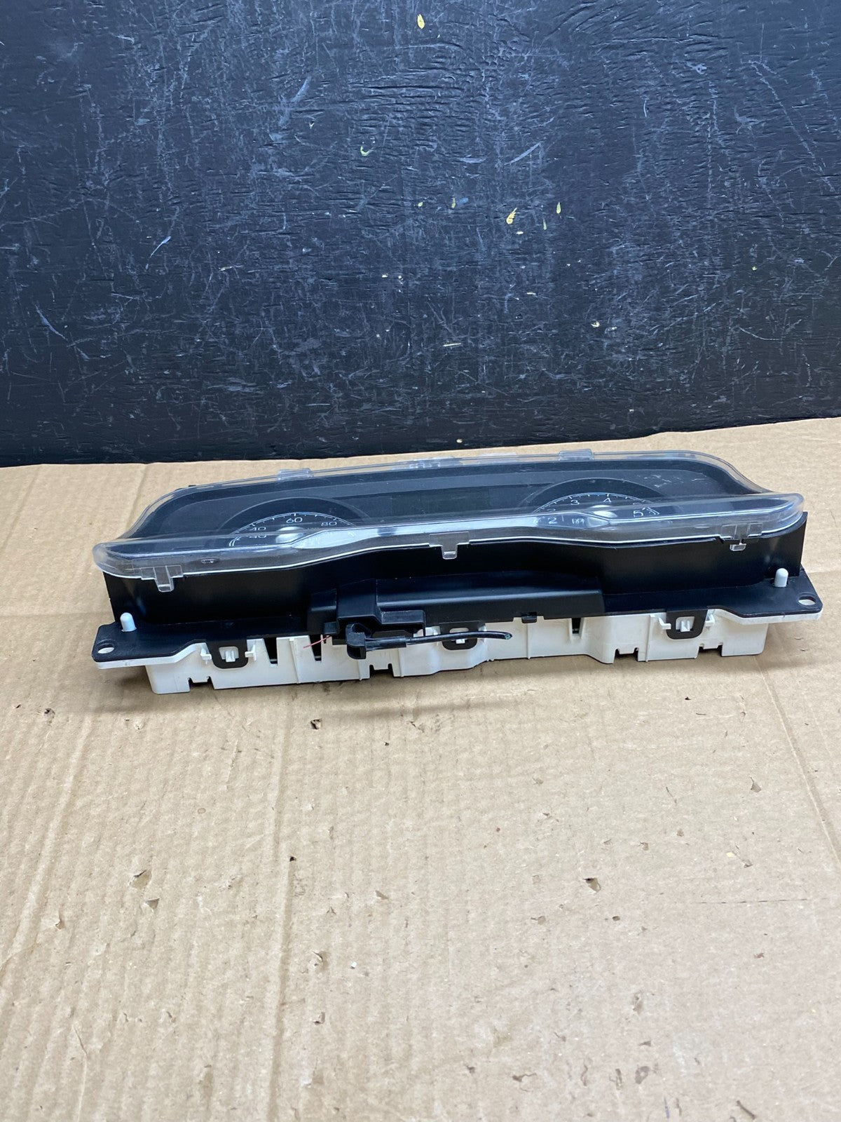 2009 to 2010 Mercury Marquis Speedometer Cluster Gauge ac9395 DG5