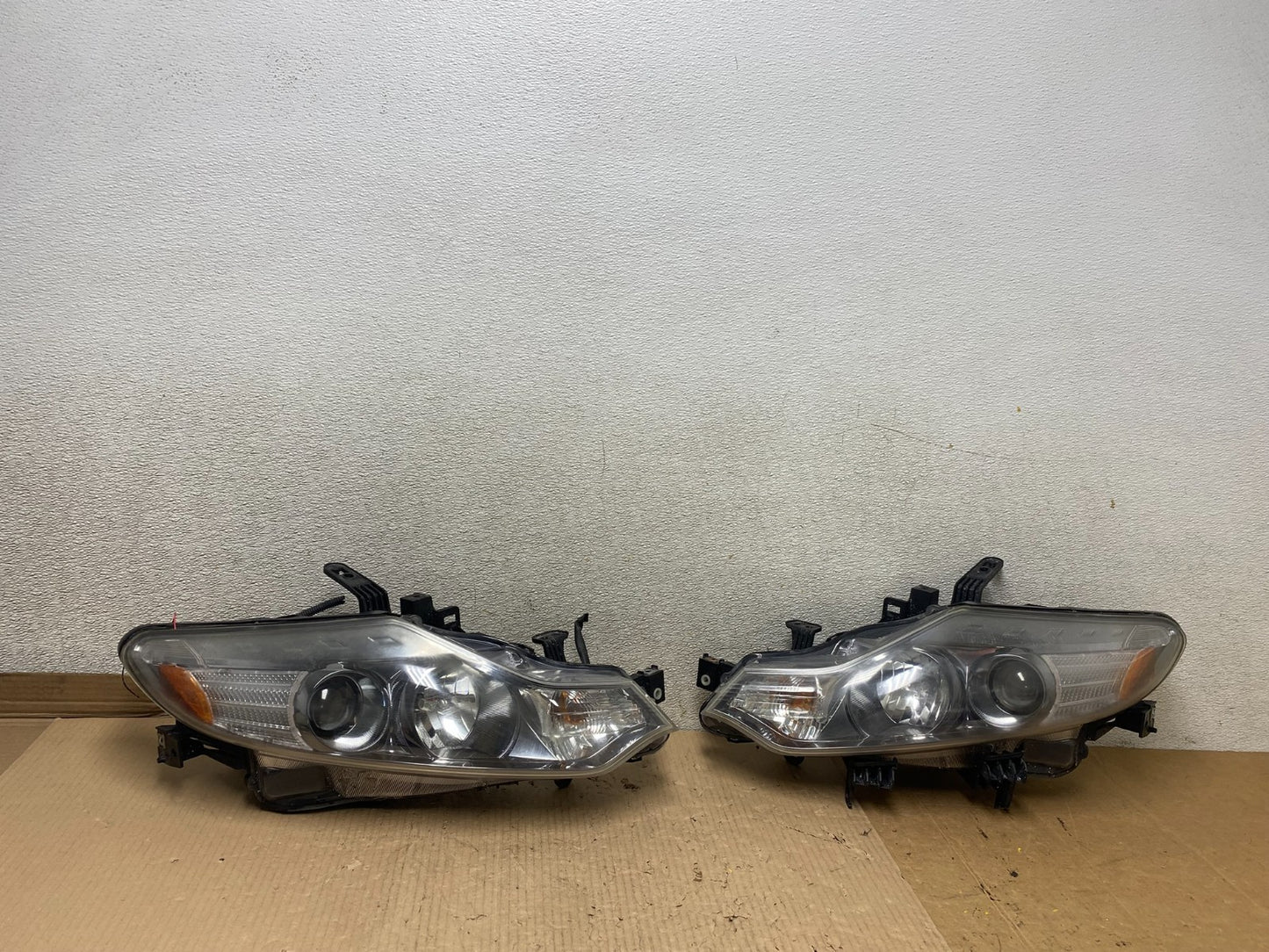 Halogen 2011 2012 2013 2014 Nissan Murano Headlights Left+Right U2734 DW0