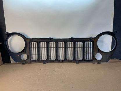 2005 to 2007 Jeep Liberty Front Upper Grill Grille af8511 DG3