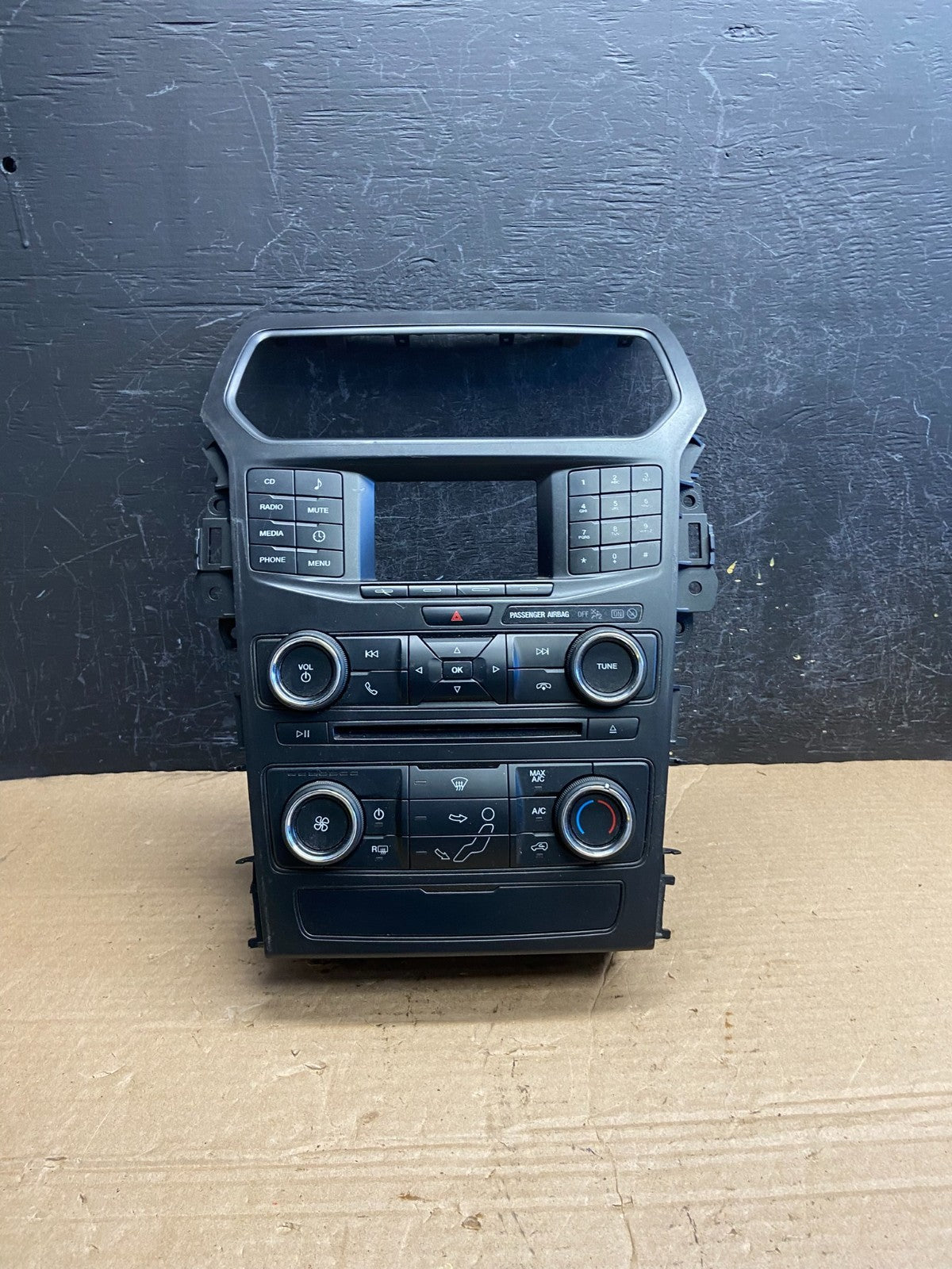 2016-2018 Ford Explorer Radio Heater Climate A/C Control Bezel Trim AF2068 DW0