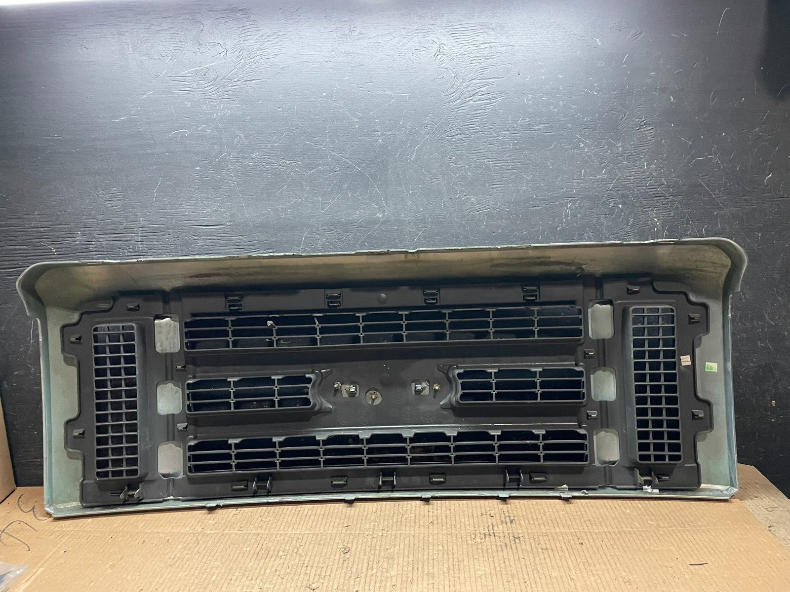 2008 to 2014 Ford Econoline E150 E250 Front Upper Chrome Grill Grille Y2048 DG7