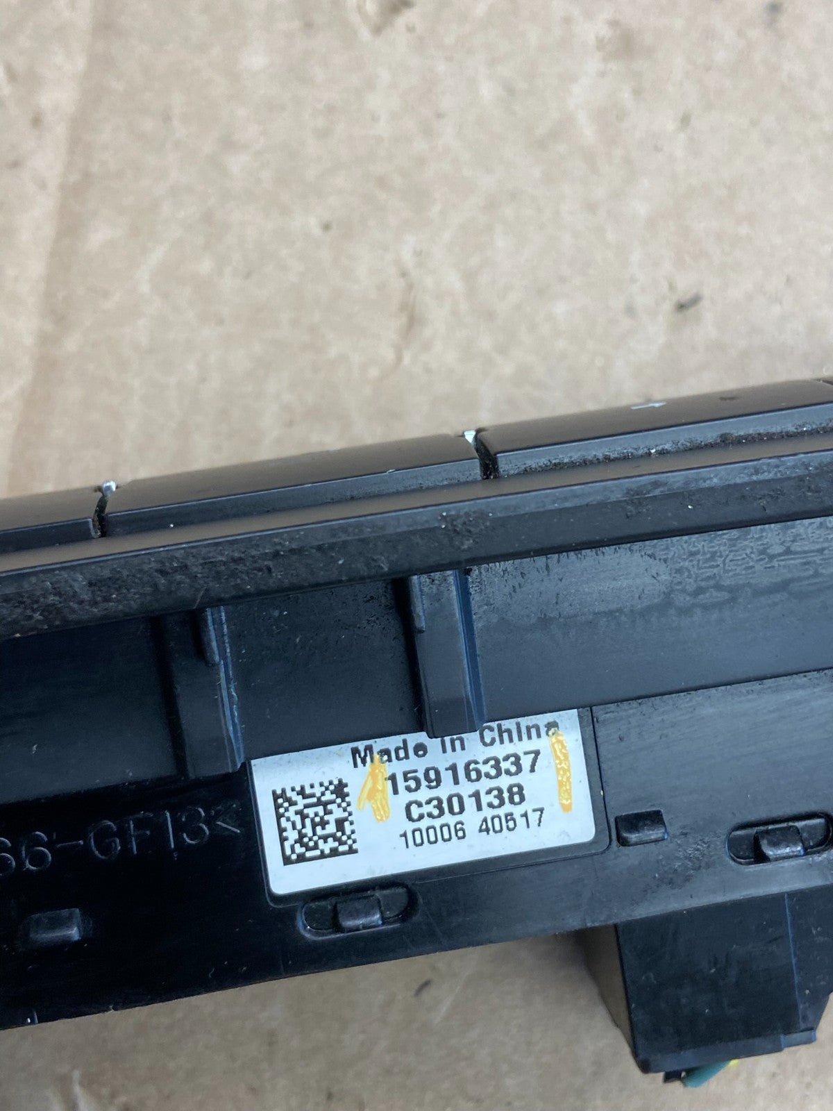 2007 - 2014 Chevrolet Tahoe Yukon Pedal Traction Control Switch AD7138 DG5
