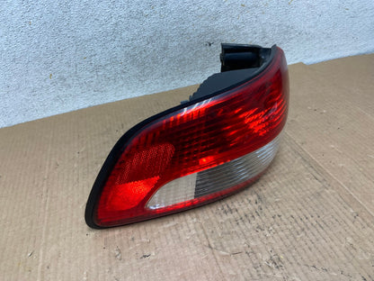 2001 2002 2003 Toyota Sienna Left Driver Lh Side Tail Light AI6596 LK2
