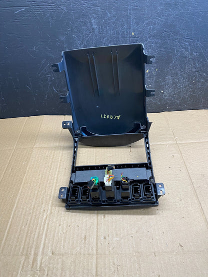 2003-2006 Kia Sorento Front Dash Radio Wiper Defrost Bezel Trim ac9371 DG3