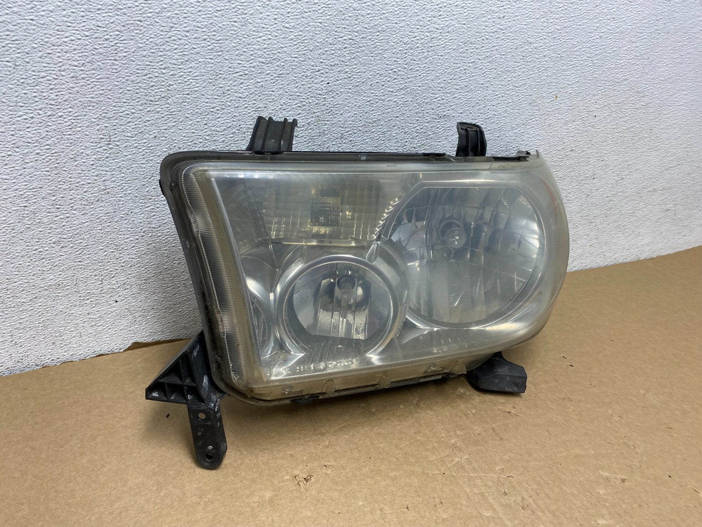 2007 to 2014 Toyota Sequoia Tundra Left Driver LH Headlight Halogen AF7294 DW2