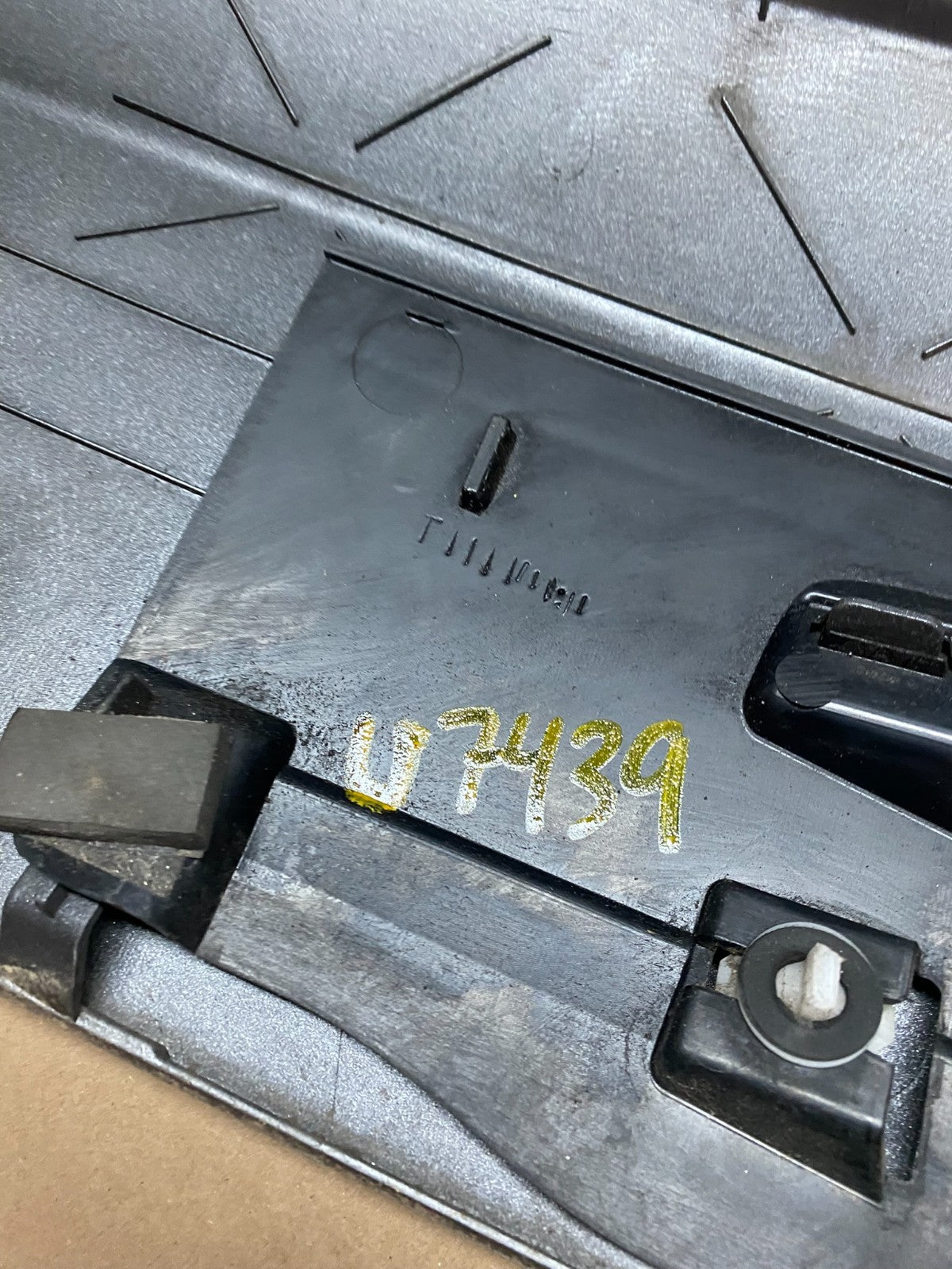 2011-2018 Dodge Grand Caravan Rear Tail Gate Trim Molding Panel OEM u7439 DG15