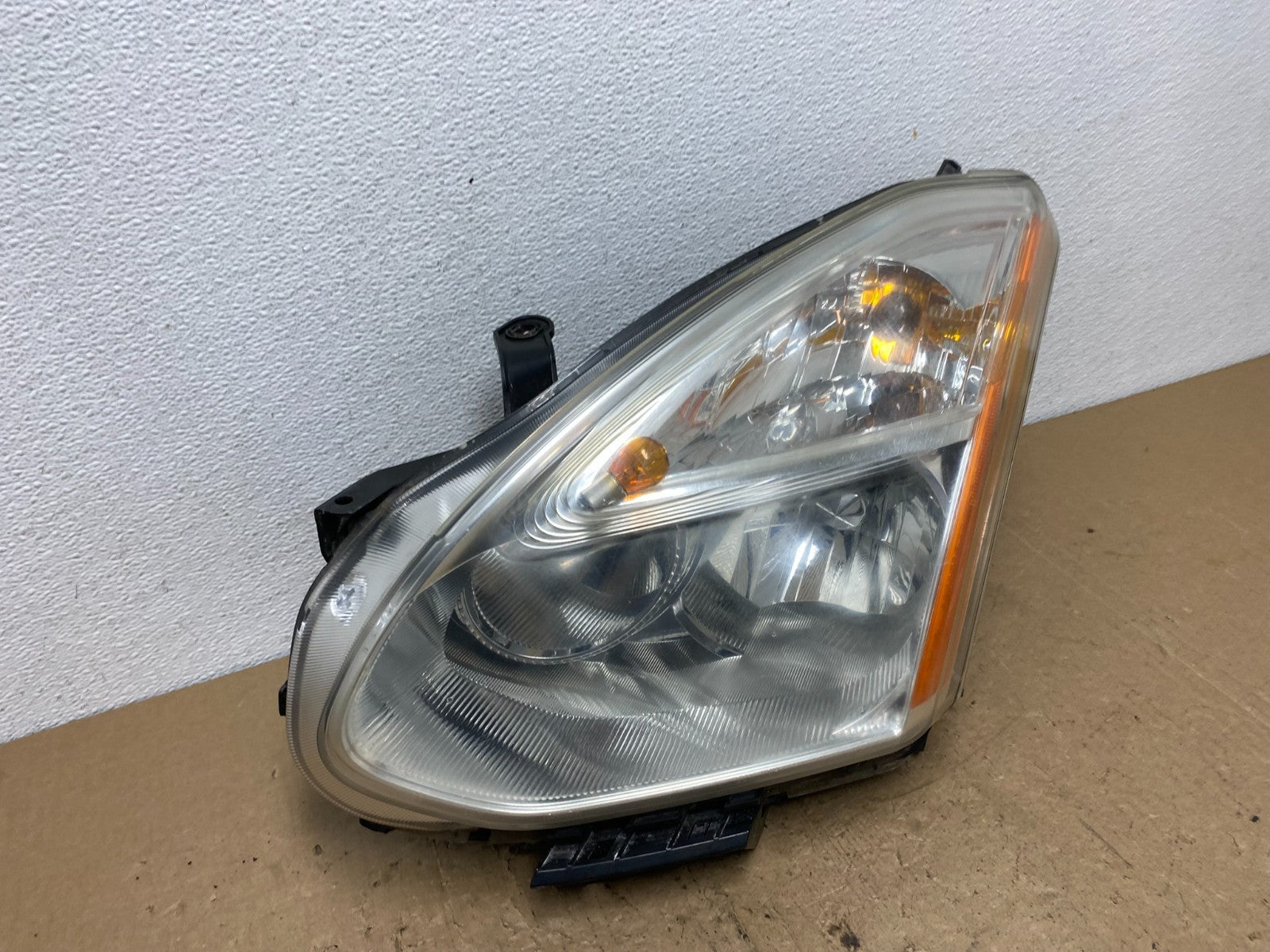 2008 to 2013 Nissan Rogue HID Xenon Headlight Left Driver Lh Side AC6049 DW2