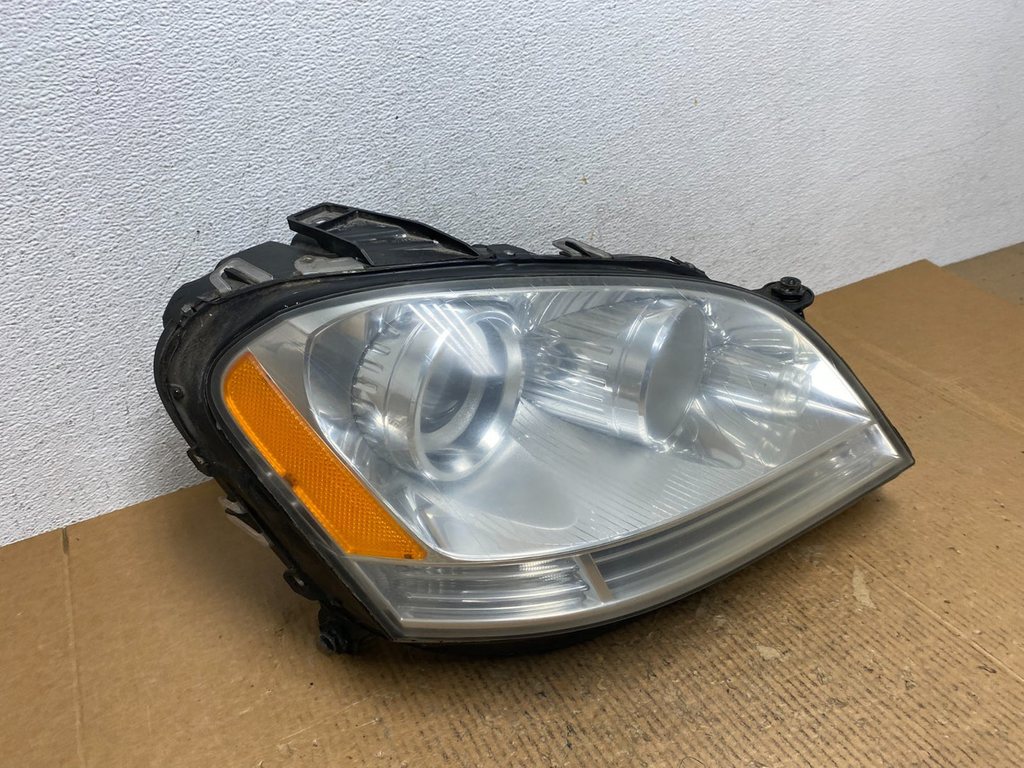 Halogen 2006-2009 Mercedes-Benz ML Class Right Passenger Headlight AE1623 DW2