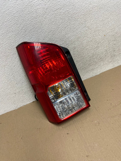 2005 to 2012 Nissan Pathfinder Tail light Left Driver Lh Side AG6827 LK2
