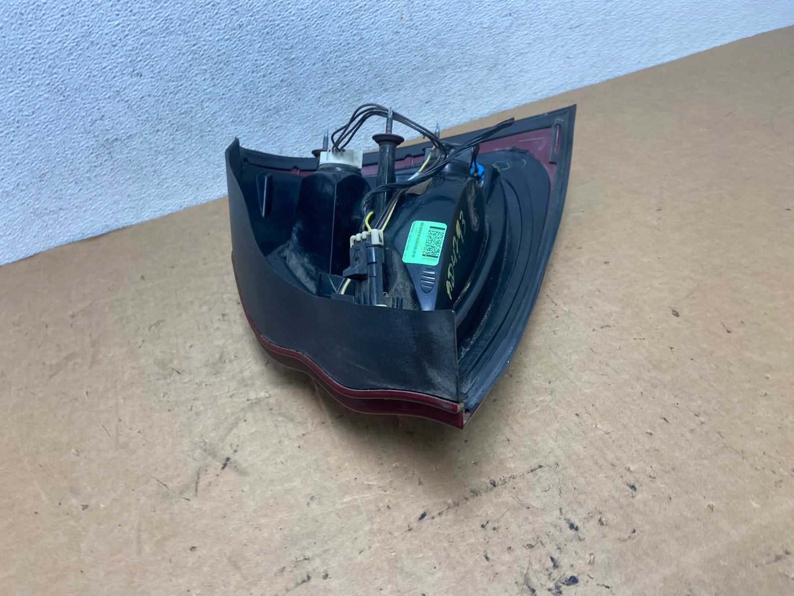 2004 to 2008 Pontiac Grand Prix Left Driver LH Side Tail Light AD4793 LK6