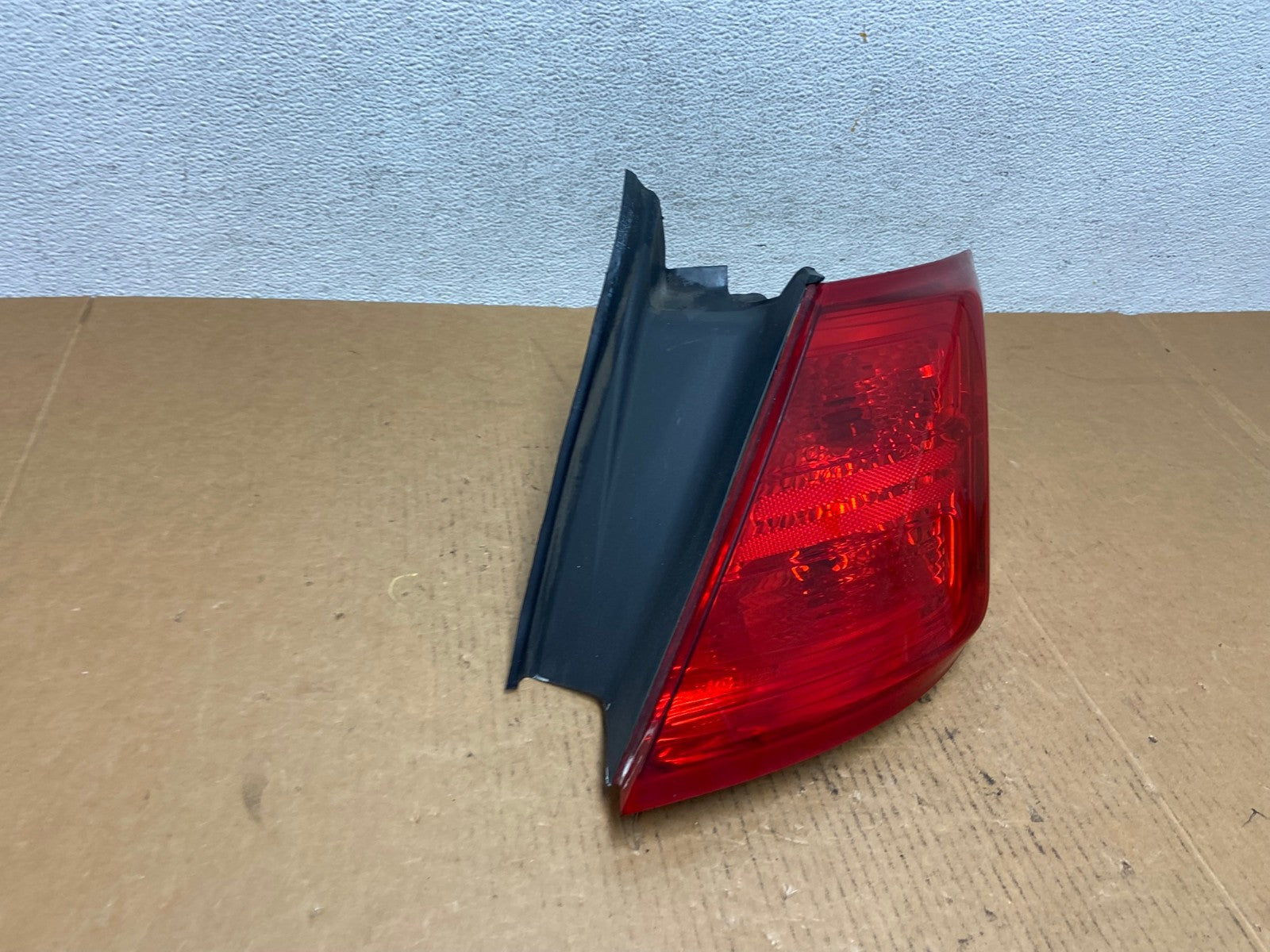 2014 to 2018 Ford Taurus Interceptor Right Passenger RH Tail Light AD9306 LK2