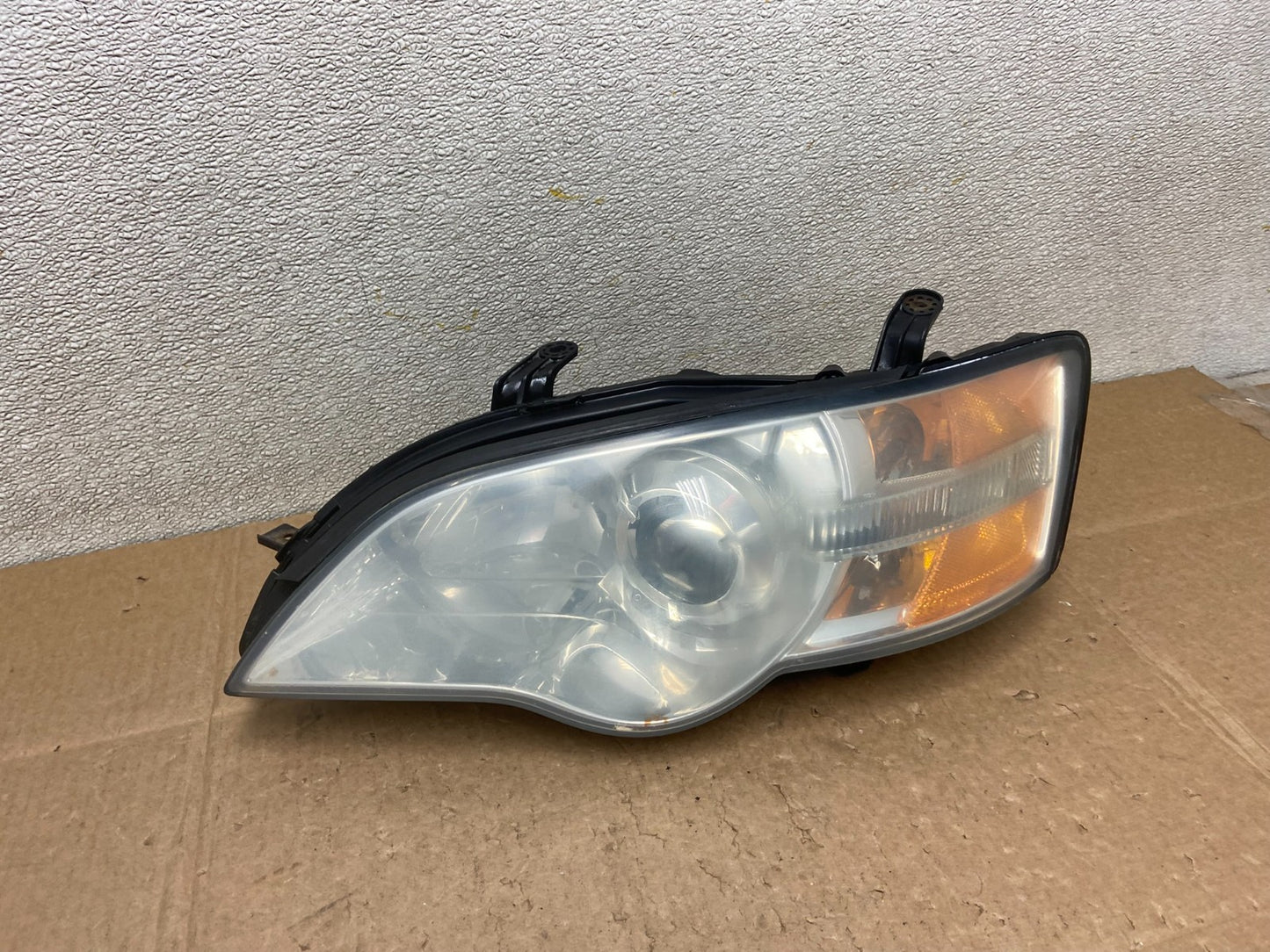 2006 to 2007 Subaru Legacy Left Driver LH Side Headlight Oem Y8821 DW0