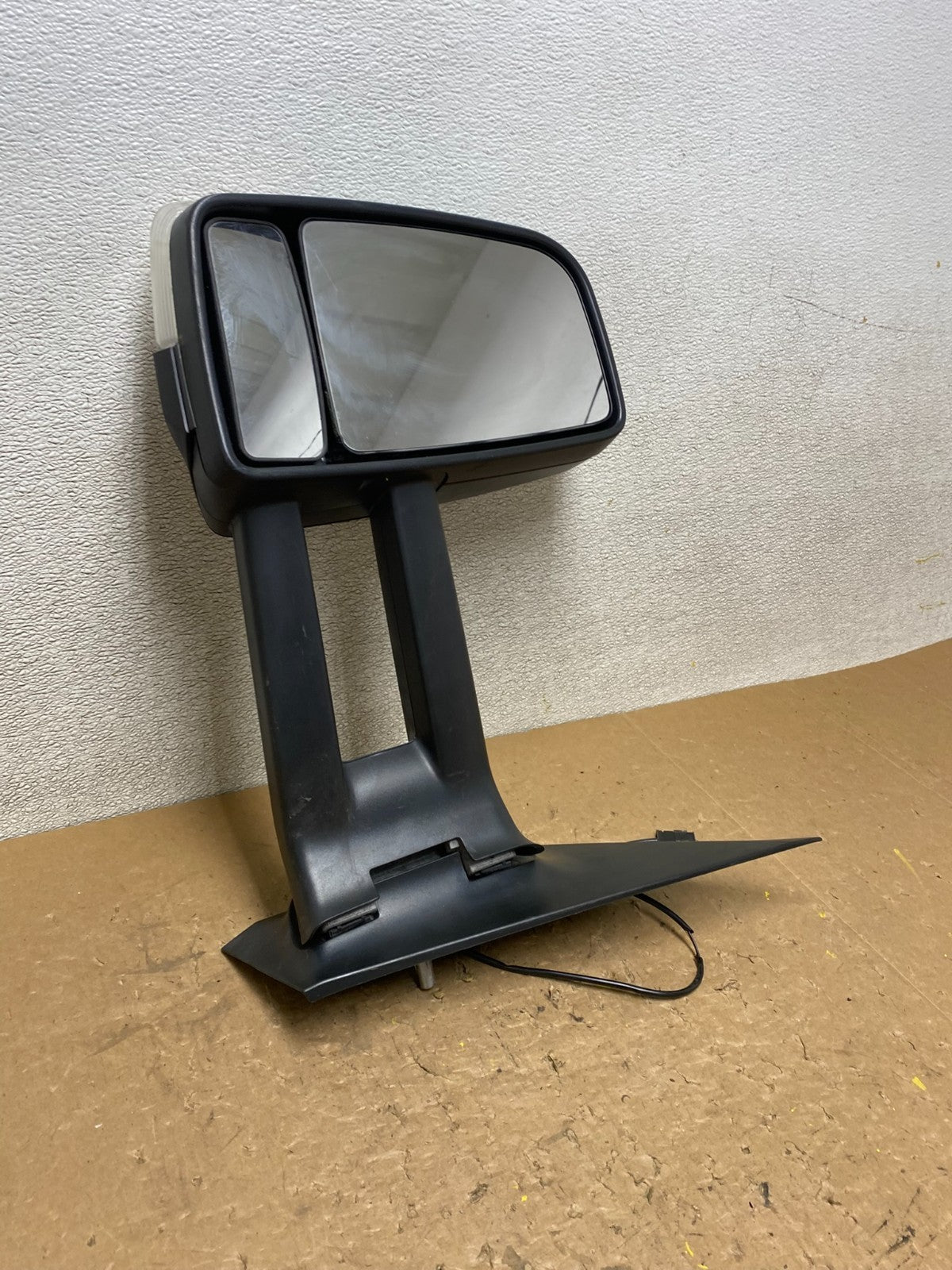 2007 to 2018 Mercedes-Benz Sprinter Left Driver Side View Door Mirror V5911 DG7