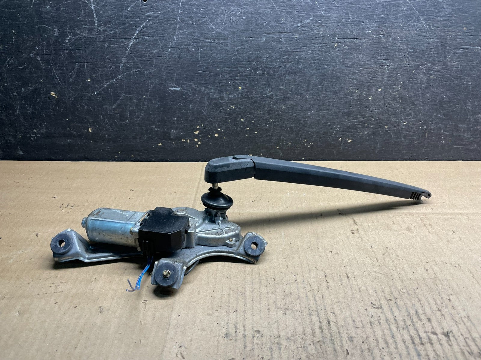 2011-2020 Toyota Sienna Rear Windshield Washer Wiper Motor w6777 DG1
