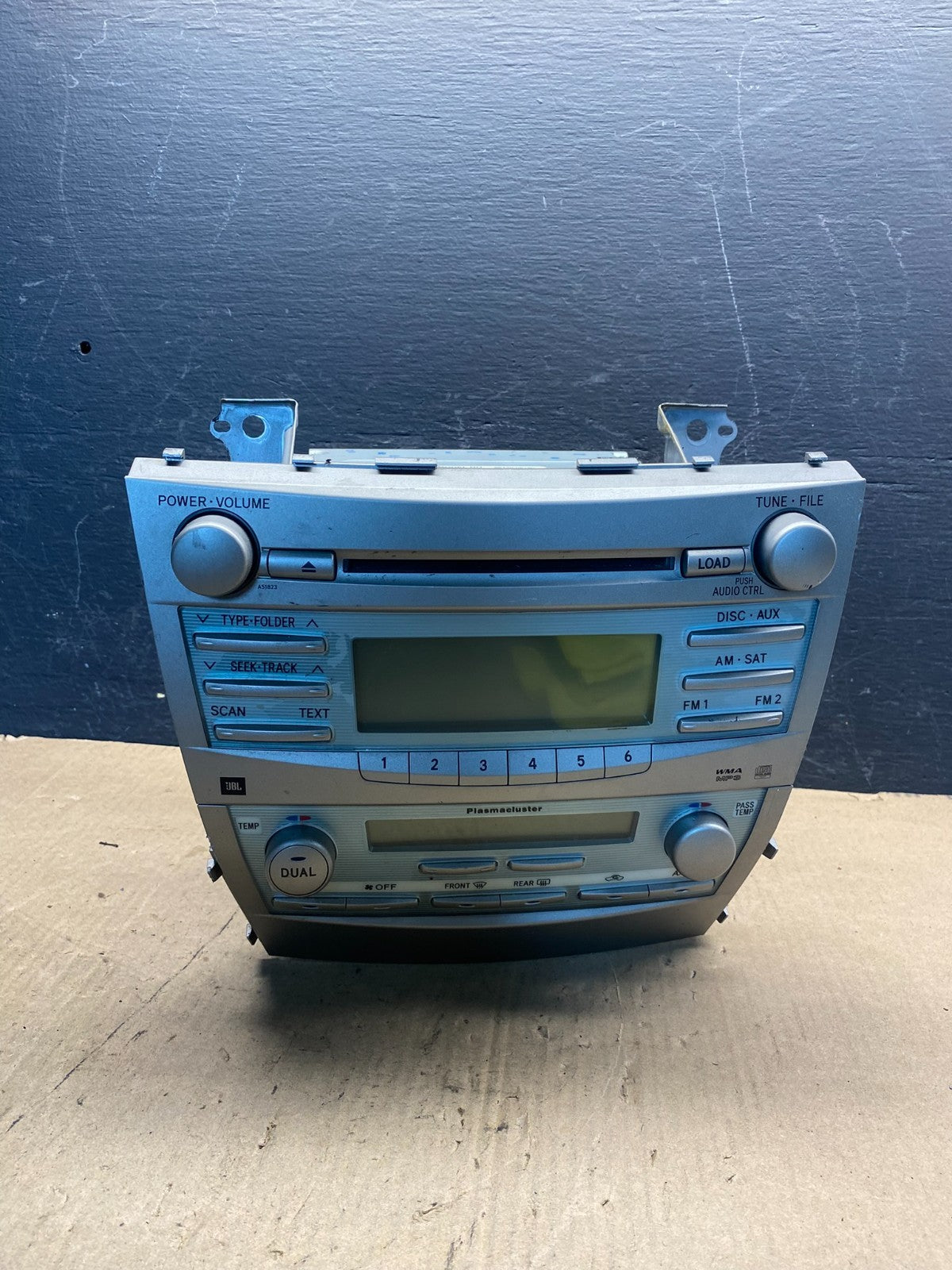 2007-2009 Toyota Camry Radio CD Player Climate Control Bezel AE7821 DW0