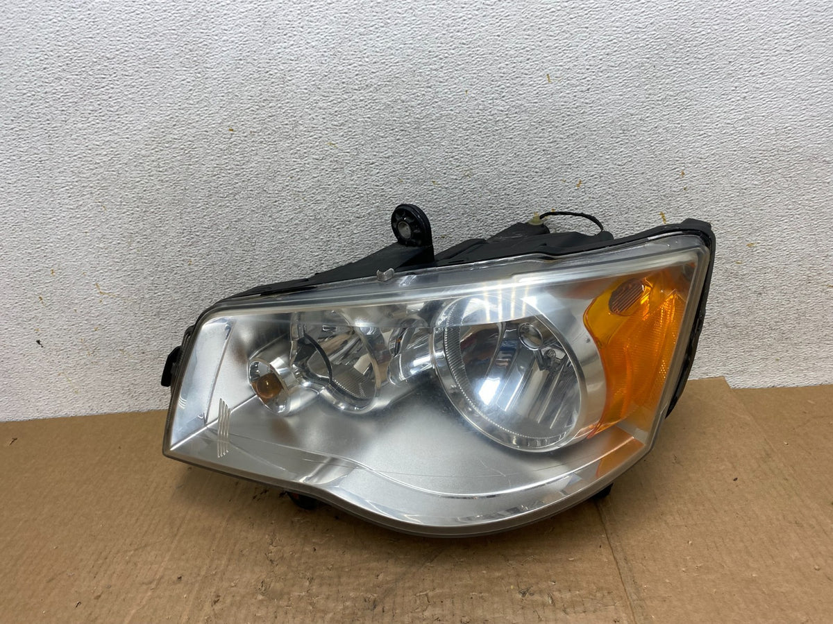 2008 to 2016 Chrysler Town and Country Left Driver Lh Side Headlight AI5462 DW0