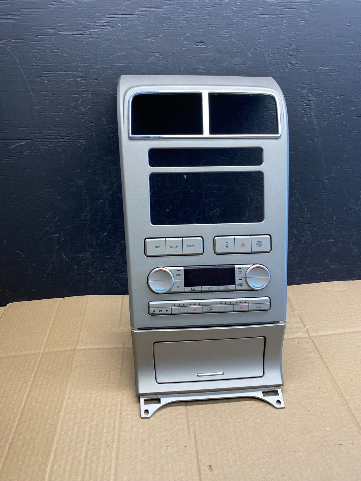 2007-2008 Lincoln MKX Temperature Climate Control Heat Seat Radio Bezel AC92840