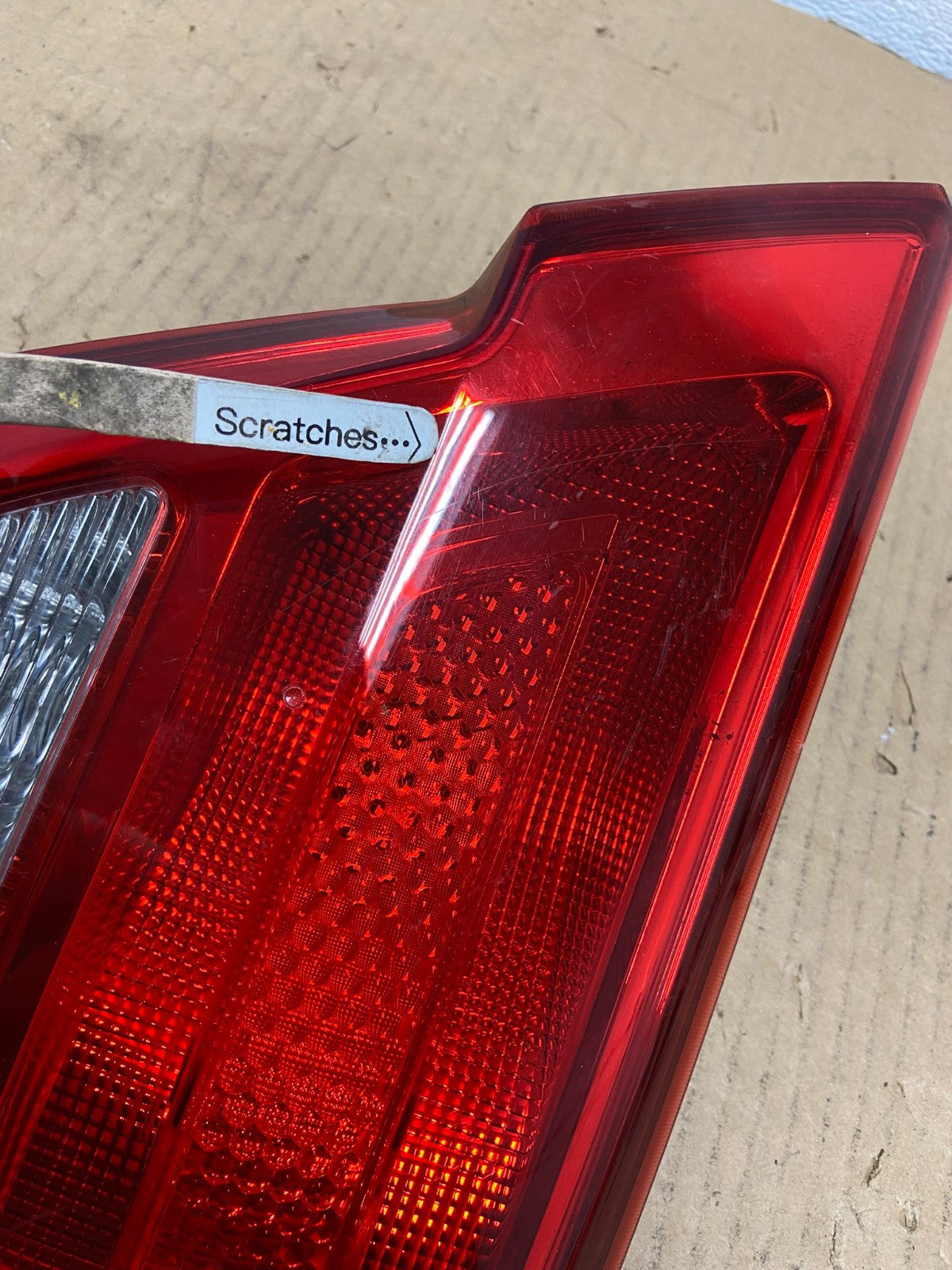 2011-2013 Jeep Grand Cherokee Right Passenger Rh Inner Tail Light AD0964 LK3