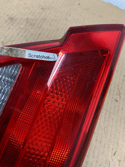 2011-2013 Jeep Grand Cherokee Right Passenger Rh Inner Tail Light AD0964 LK3