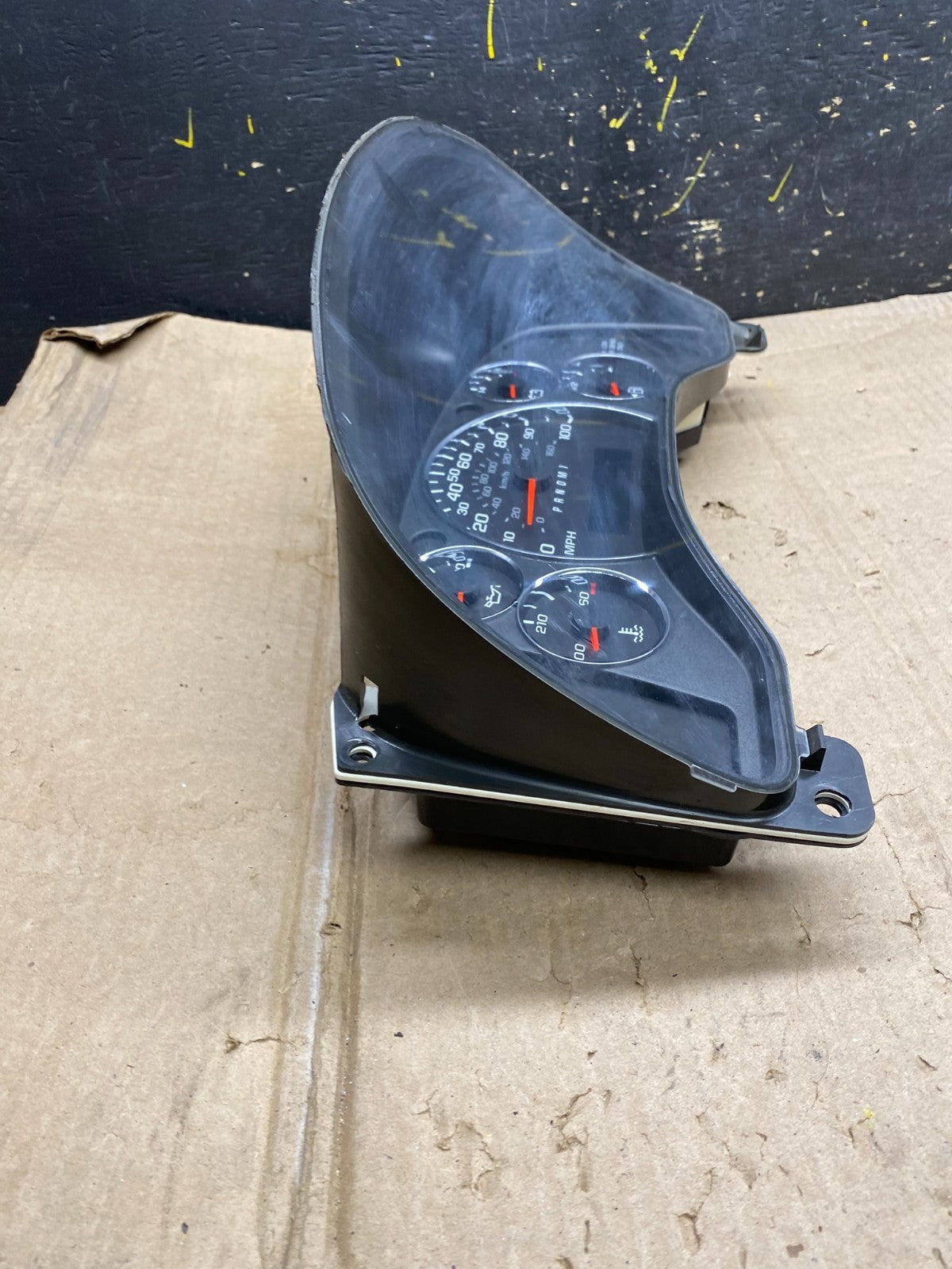 2010 - 2011  Chevrolet Express 2500 3500 Speedometer Cluster Gauge OEM X5796 DG1