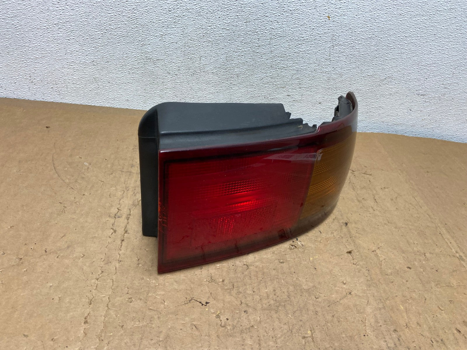 1995 - 1996 Toyota Camry Sedan Right Passenger Tail Light Lamp AD0602 LK2