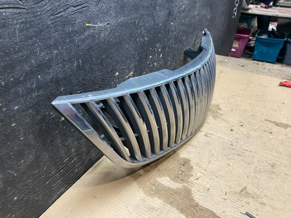 1998 to 2002 Lincoln Town Car Grille Chrome Plastic X3229 PS2