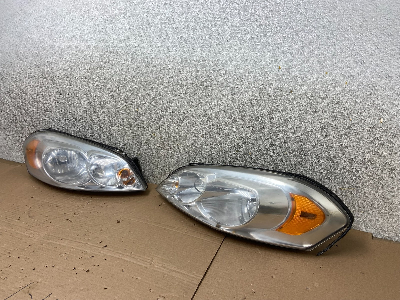 2006 - 2013 Chevrolet Impala Left+Right Set Headlights Halogen AB1411 DW1