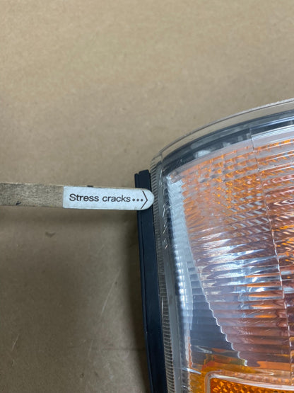 1999 to 2004 Nissan Pathfinder Passenger Corner Park Light Turn Signal P8103 DW5