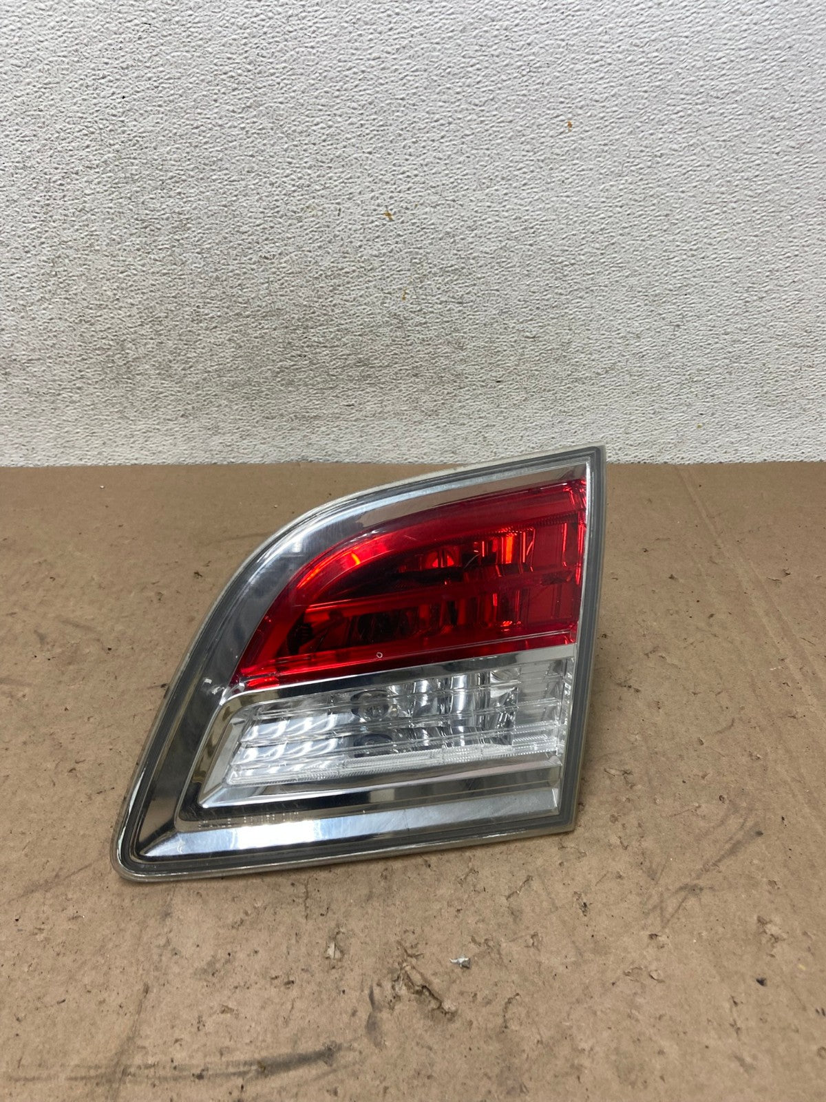 2007 2008 2009 Mazda Cx-9 Right Passenger Rh Side Inner Tail Light AG5424 LK0