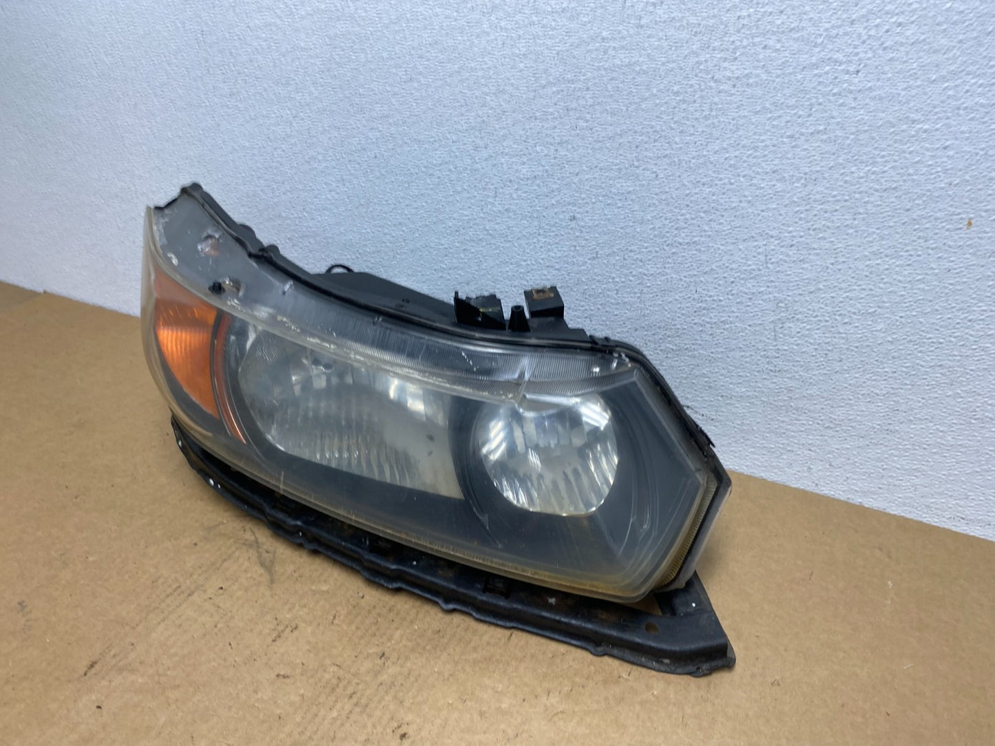2006 - 2008 Honda Civic Coupe Headlight Halogen Right Passenger Rh Oem AC1803 DW1