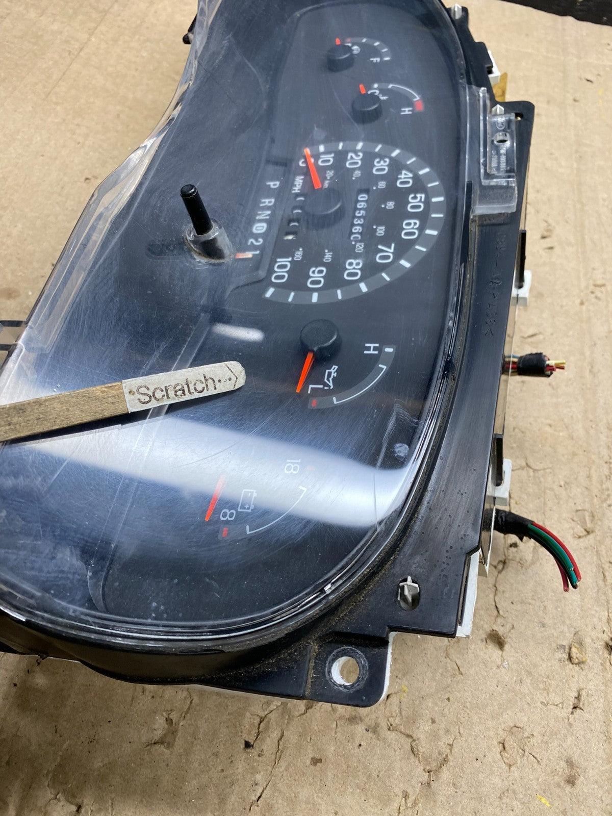 2001 - 2002 Ford Econoline E250 E350 Van Speedometer Instrument Cluster X5990 DG1