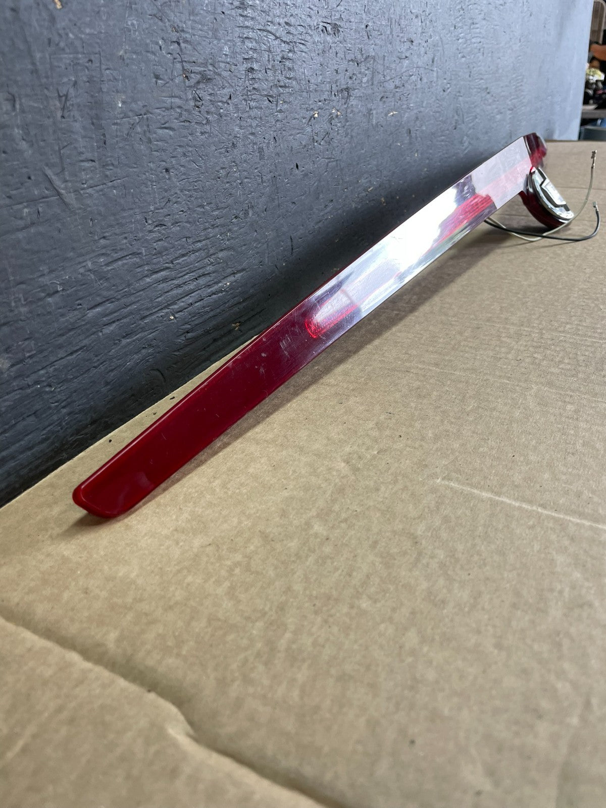 2005 2006 2007 Cadillac Sts Center Trunk Third Brake Led Tail Light Oe AF5221 DG2
