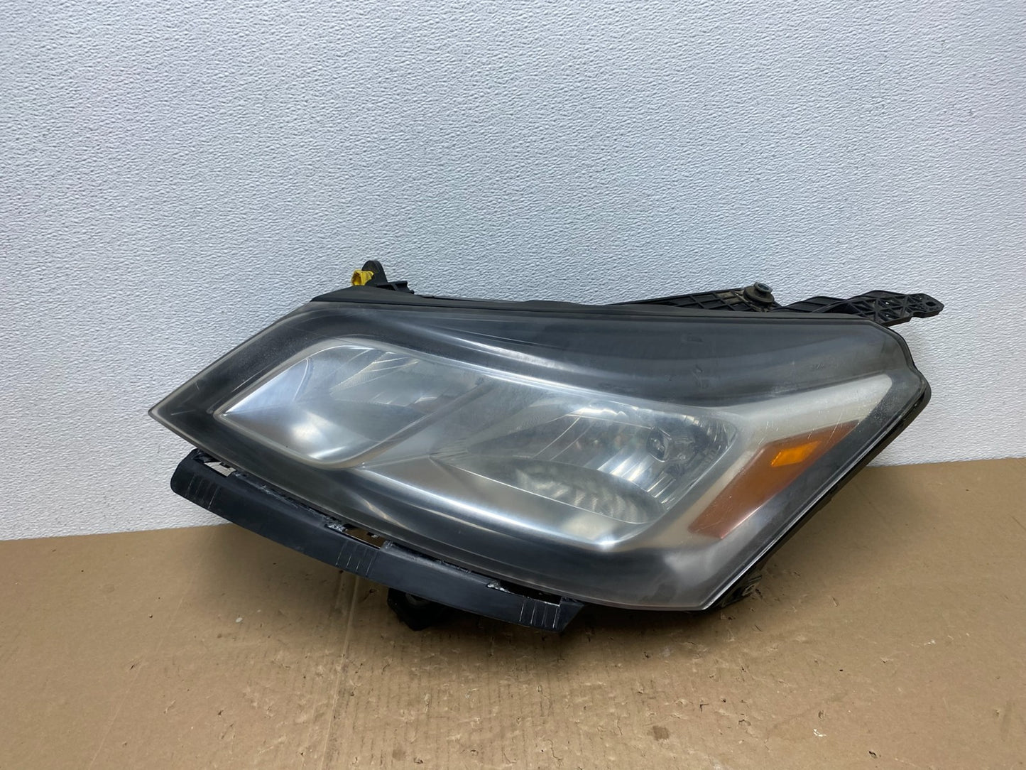 2013-2017 Chevrolet Traverse Left Driver LH Side Headlight Halogen OEM AB6952 DW0