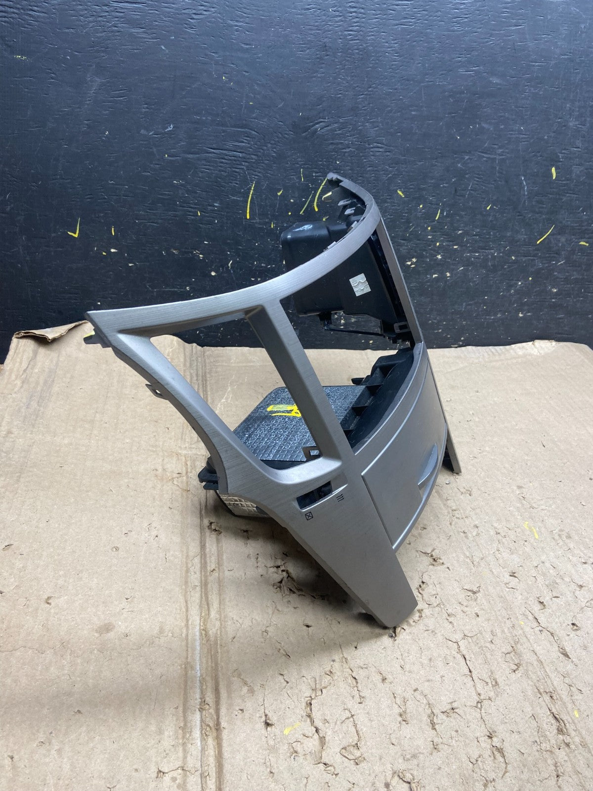 2010 - 2014 Subaru Outback Radio Console Dashboard Center Panel Trim X6179 DG2