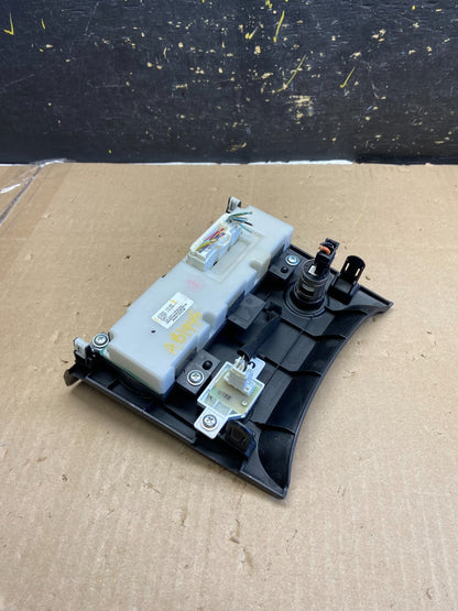 2011 to 2015 Nissan Rogue Heater Temperature AC Climate Control OEM AB1946 DG3