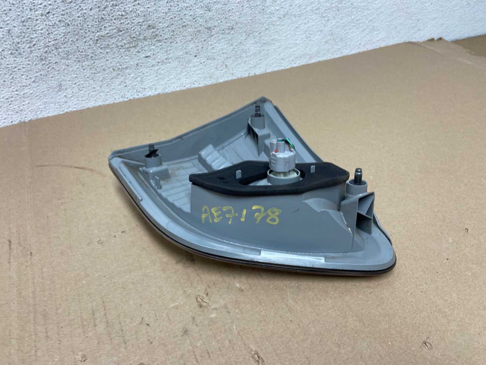2013 to 2016 Nissan Pathfinder Right Passenger Inner Tail light AE7178 LK4