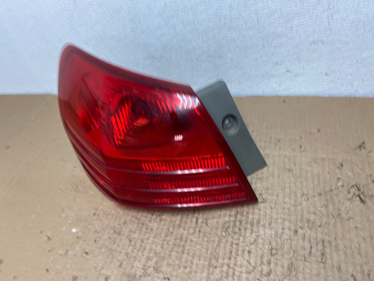 2008 to 2015 Nissan Rogue Left Driver Lh Side Tail Light OEM AC4172 LK1