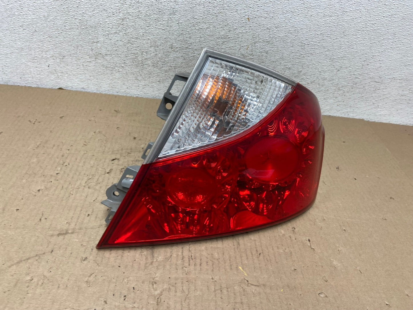 2008 2009 2010 Infiniti M35 M45 Right Passenger Side Tail Light AG5961 LK2