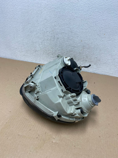 2005 to 2007 Mercedes-Benz C-Class Right Passenger Side Headlight AF3044 LK5