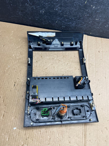 2004 to 2008 Ford F150 Radio Climate Dash Bezel Surround Black ae3996 DG4
