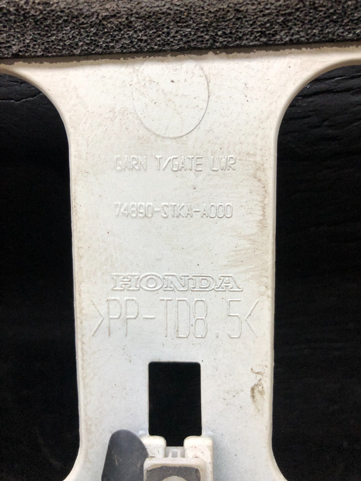 2007 2008 2009 Acura RDX Rear Trunk Panel Moulding D9255 PS9